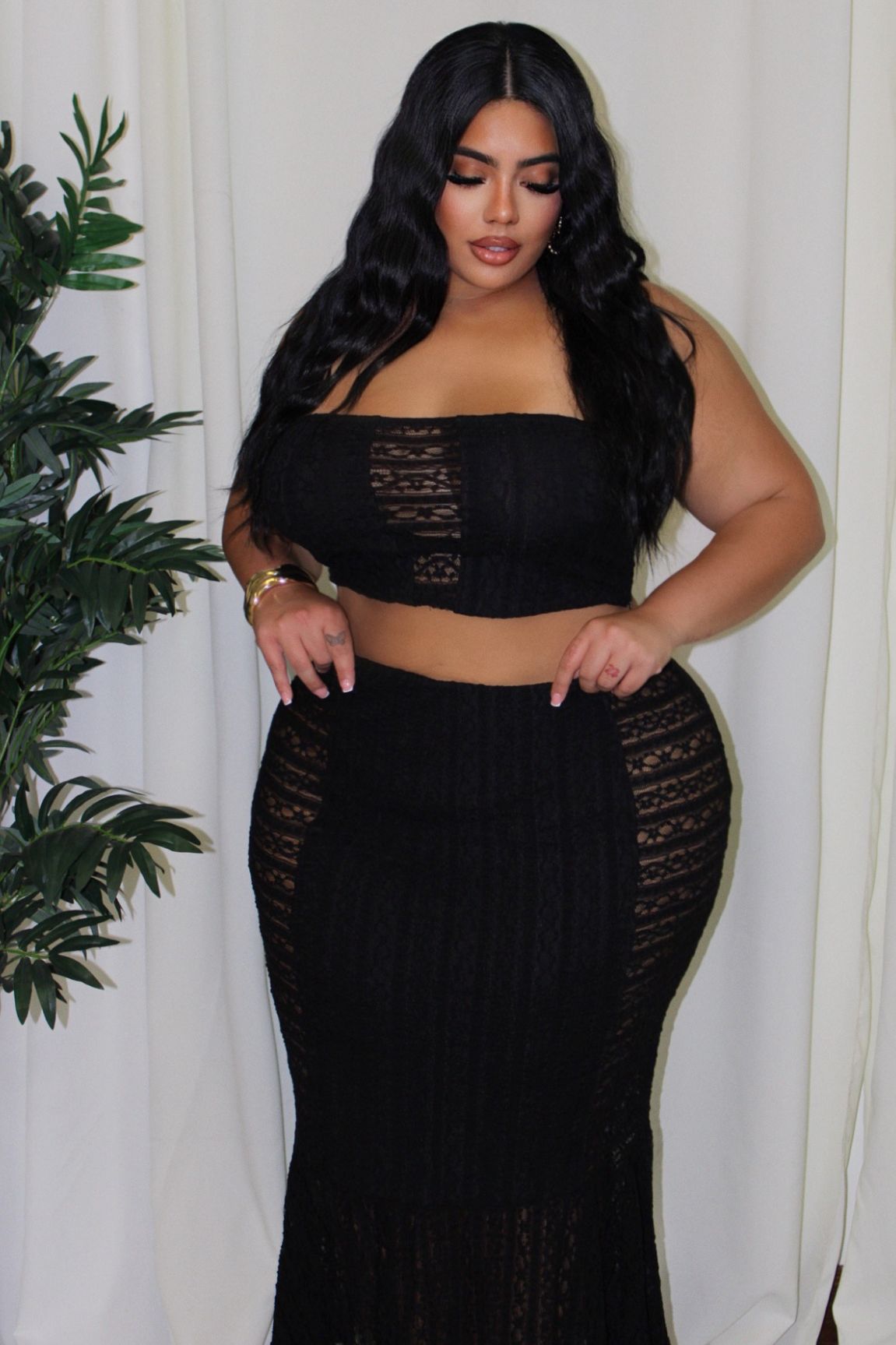 Bold Essence Skirt Set