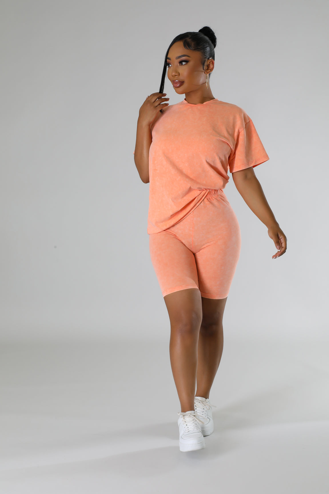 Flowing Freely Short Set