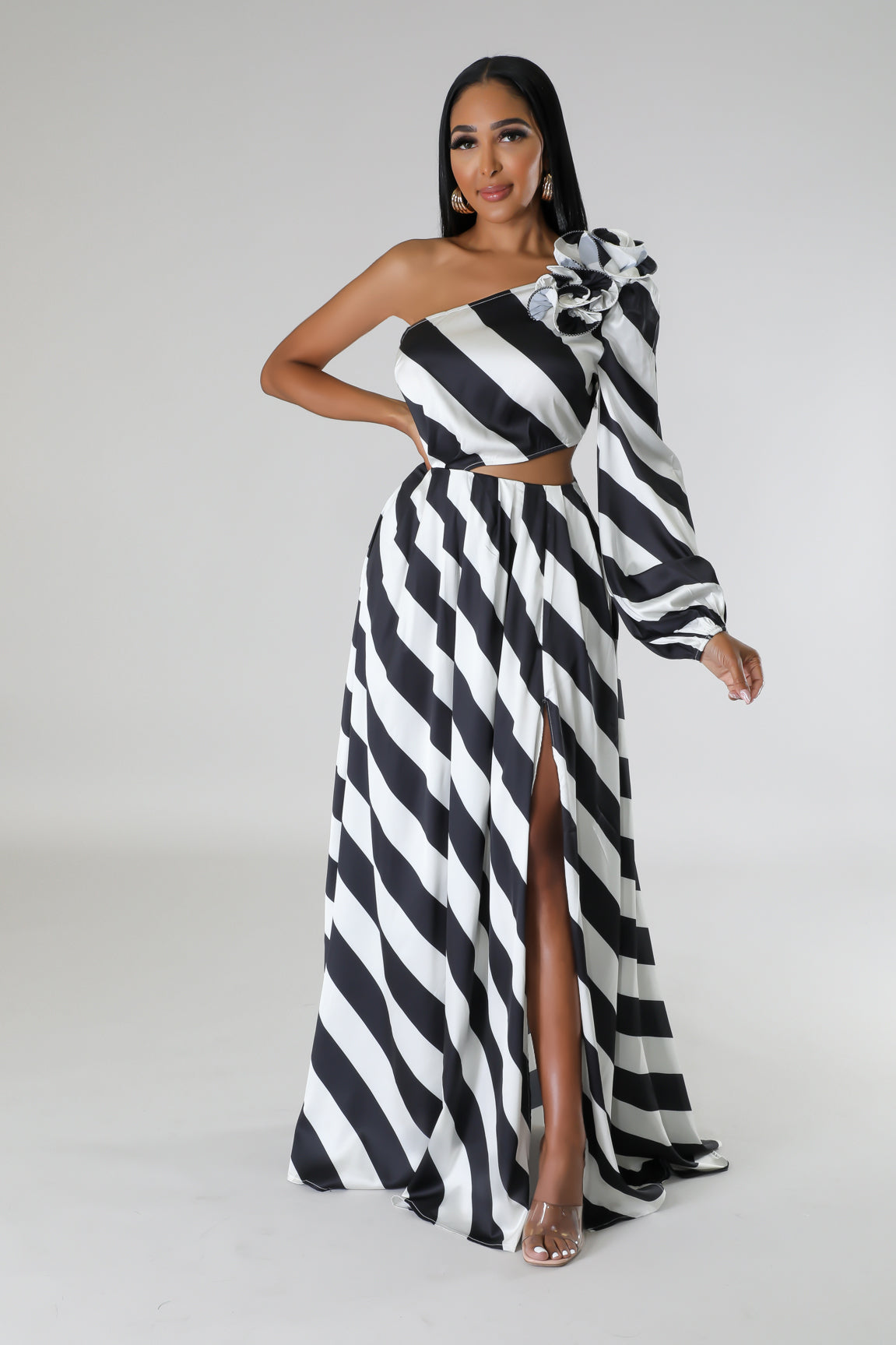 Heavy rayon cotton foil printed gown | Gown party wear, Printed gowns,  Trending dresses