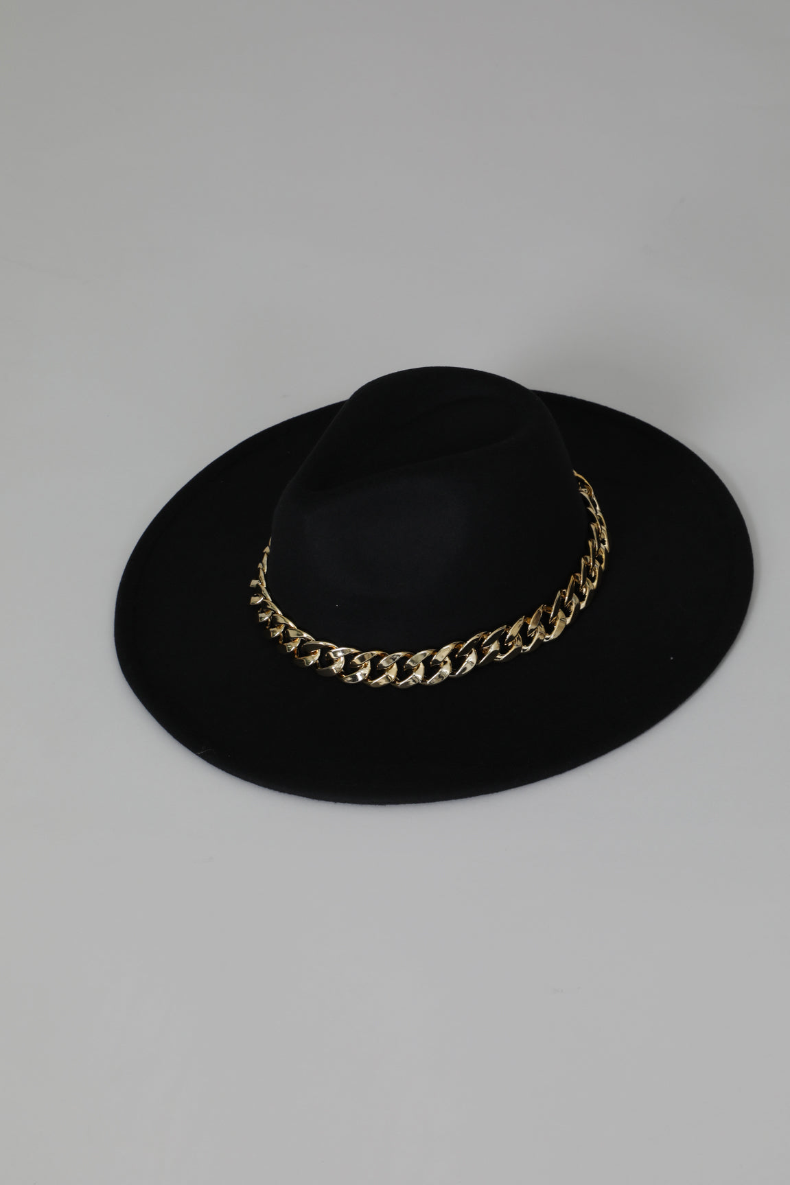 Chain Secrets Hat